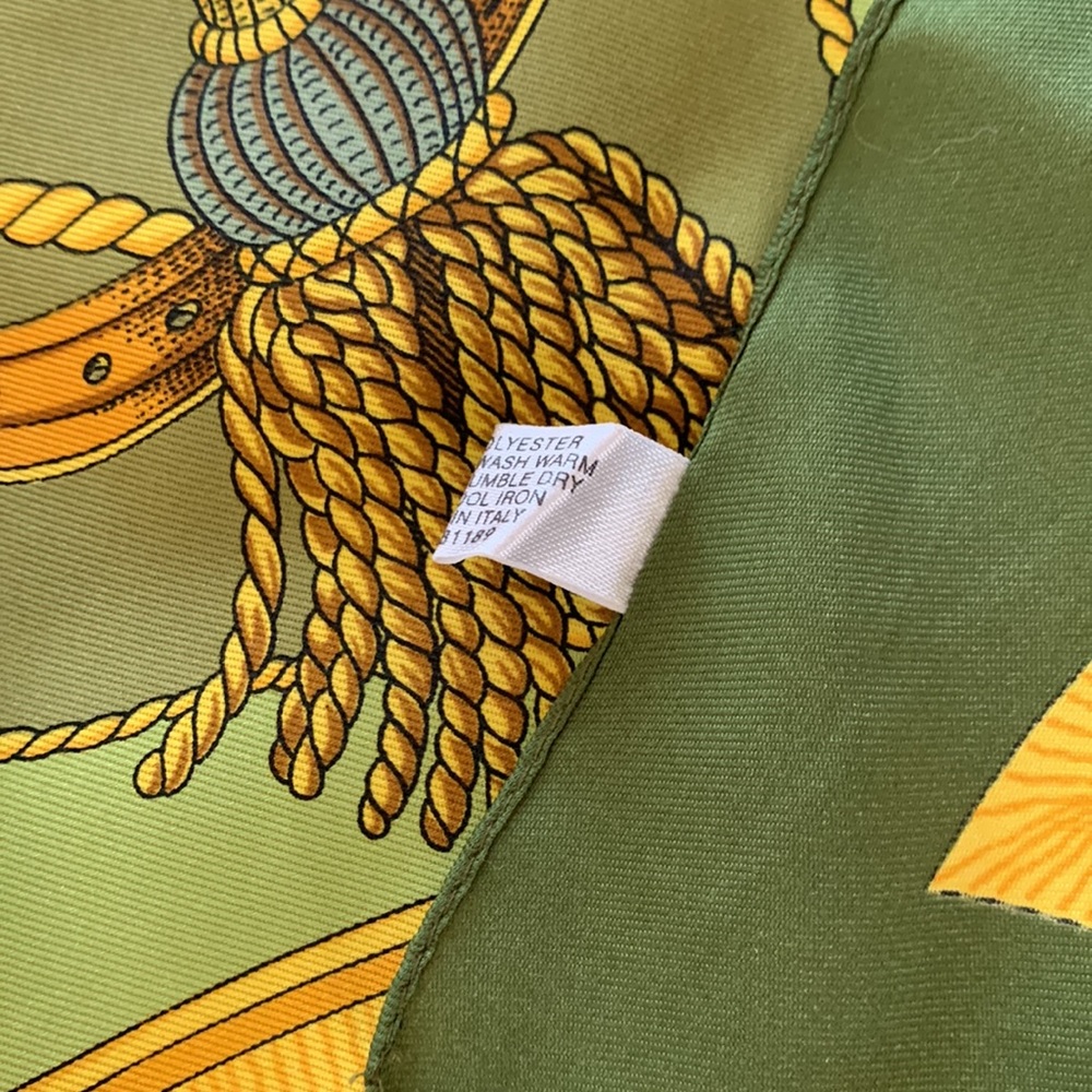 Scarf - Picture 7 of 7